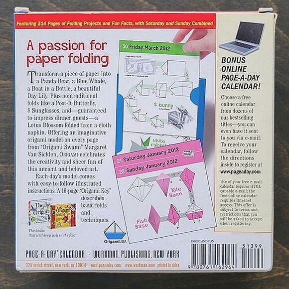 NWT Origami page-a-day 2012 calendar - Picture 7 of 11
